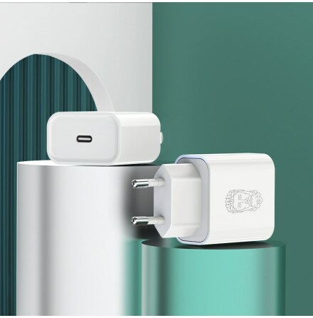 UPSTR�M CIRKUL�R 20W USB-C Power Adapter, White